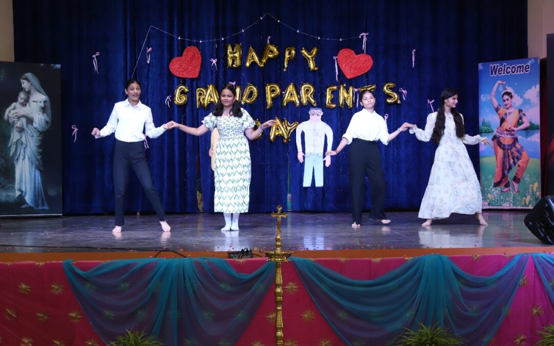 Nel college Canossiano St. Maria Goretti Inter College (India) si festeggiano i nonni, le fondamenta di una vita piena!